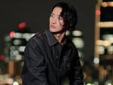 「「色気ありすぎ」Snow Man・岩本照、ドルガバを着こなすモデルショットに 「かっこよすぎて呼吸不可！」」の画像1