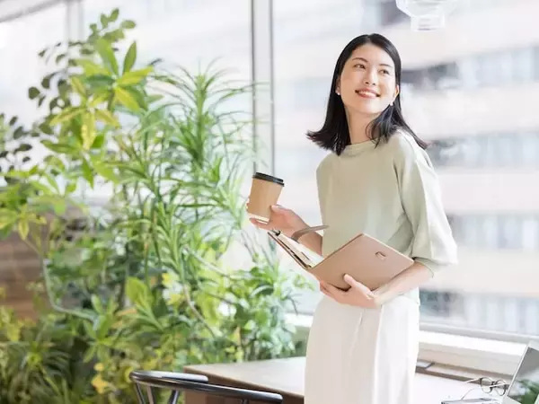 カフェインが効くまでの時間は？ 大事な会議前にコーヒーを飲むベストタイミング【医師が解説】