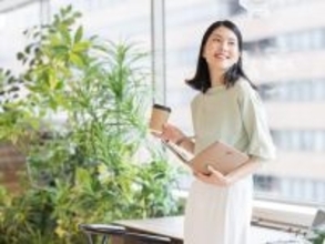 カフェインが効くまでの時間は？ 大事な会議前にコーヒーを飲むベストタイミング【医師が解説】