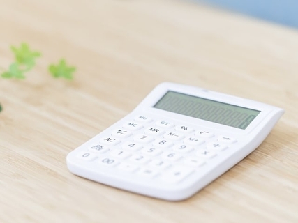 障害等級2級の障害基礎年金を受給中の弟が、65歳になったら厚生年金とどちらか一方しかもらえませんか？