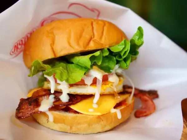 旅先で食べたい「長崎県のご当地グルメ」ランキング！ 2位「佐世保バーガー」を抑えた1位は？【2025年調査】