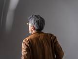 「「ダサい中年男性」は生きにくい？ 夫の“謎ファッション”について46歳妻が思うこと」の画像1
