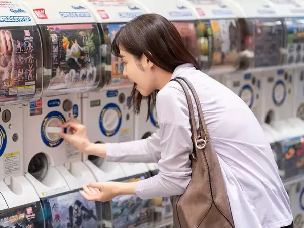 1回400円のガチャガチャ、当たりが出るまで回してない？ お金が貯まらない人の「悪い散財」チェック