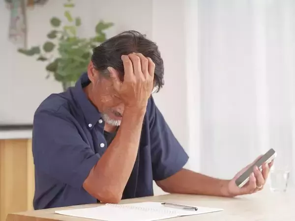 「約300万円で購入したETFが一時20％減に」毎月分配に期待した54歳男性の反省