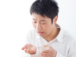 Q. 「第一類医薬品は副作用が強く危険なので、飲まない方がいい」って、本当ですか？【薬剤師が回答】