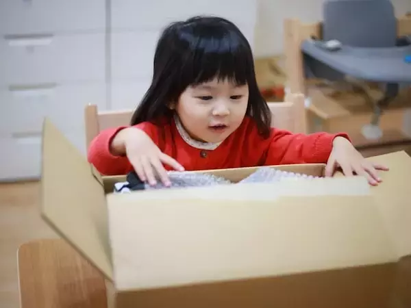 「誕生日やクリスマス以外にもおもちゃがもらえる」子どもが大喜び、37歳女性の株主優待