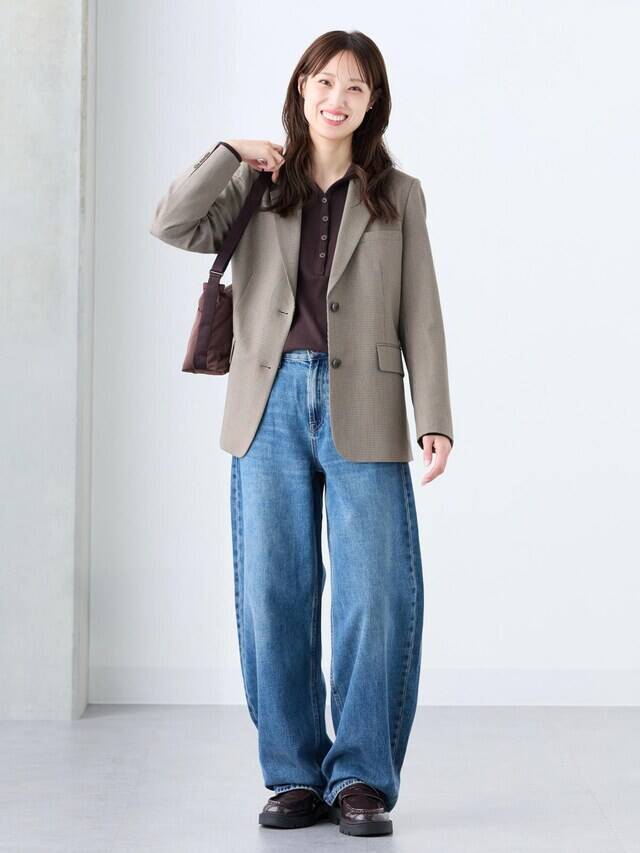 【ユニクロ】期間限定で1000円OFF！「バレルレッグジーンズ」でつくる40代の秋コーデ3選