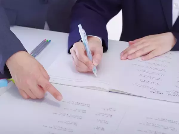 「塾講師のアルバイト。精神的な若さを維持できている」70歳男性の年金以外の収入