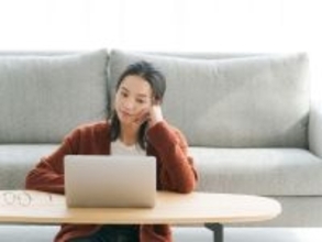 37歳女性「バーゲンセールの時こそ積み立て」月6000円から始めた約2年間のNISA運用実績