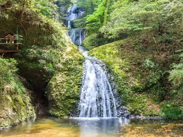 愛知県で「冬に行きたい滝」ランキング！ 2位「阿寺の七滝」を抑えた1位は？【2026年調査】
