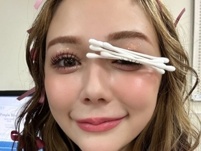 「何じまん？笑」村重杏奈、“姫ギャル時代”の写真に反響「すご！５〜6本乗ってるw」「まつ毛強い」