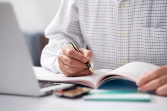 月の年金22万7000円・金融資産1500万円で「冠婚葬祭費は極力節約している」78歳男性の年金生活のリアル