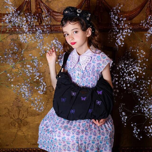 【付録】見た目以上の収納力！ ANNA SUI mini「2wayクロワッサンバッグ」が付いてくる！ 『ANNA SUI mini 2wayクロワッサンバッグBOOK』が6月5日発売
