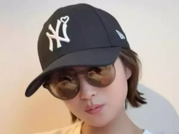 「いつ出産したかと」鈴木奈々、赤ちゃんにミルクをあげる姿を公開！ 「いいママになりそう」