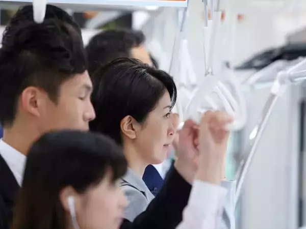 「なんで誰も教えてくれないの？」ジッパー全開でも“見て見ぬふり”。他人に無関心な現代のリアル