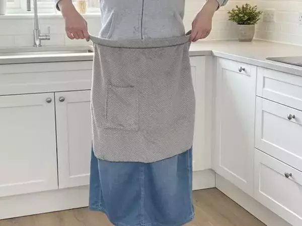 【スリーコインズ】秒で装着！ まさに“エプロン革命”の「クイックエプロン」