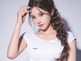 「「あたし可愛いでしょー！って？」あっすん、美ウエスト際立つ姿に「スタイル良すぎるｗ」「本当に30歳ですか」反響」の画像1