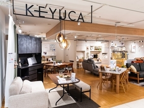 「脱衣所が狭く細長いバスケットを買って良かったです！」KEYUCAの“Toini ランドリーバスケット”が好評。縦に積み重ねられるスリム設計で省スペースに