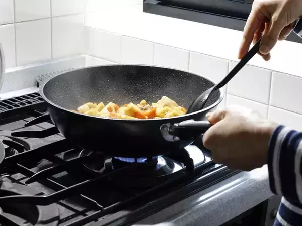 「食感がいいし、おいしい」年収300万円・33歳女性が食費節約のために重宝する食材とレシピ