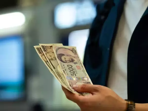 「最後に手を出す30万円」ゆうちょ定期で備える40代男性の現金管理