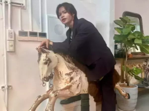 上田竜也、「逃亡したい」意味深投稿に「お供します！」「顔が良過ぎて言葉が頭に入ってこない」の声