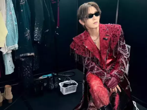「存在の高級感がすごい」山田涼介、イケメンショットに反響！ 「ありえないかっこよさ」「神々しい」
