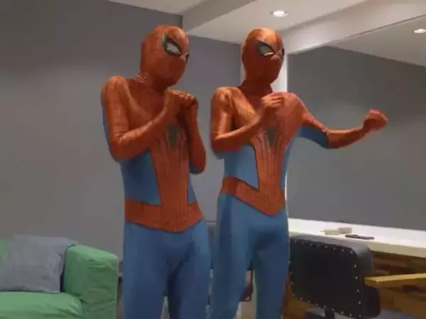 「とってもキモくてだいすきwwww」ミセス、コスプレ姿での動画に反響！「モジモジクネクネしないで」