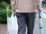 「「生活保護を申請したが却下」年金11万円・介護で非正規になった67歳男性のひとり老後」の画像1
