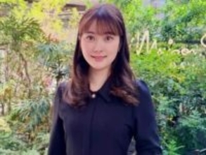 「ナイスプロポーション」女性アナウンサー、圧巻スタイルの美脚を披露「5度見しちゃう」「凄い絵面」