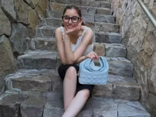 「びっくりする」新木優子、美脚際立つラフコーデに称賛の声「変わらぬ可憐さありがとうございます」
