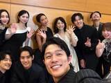 「「まさにアベンジャーズ」鈴木亮平、“TEAM MER”の集合写真にファン歓喜！ 「ほんと最高」「メッチャいい」」の画像1
