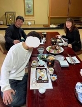 北斗晶、次男の誕生日祝いで江ノ島へ「父親と並んでも大差なくなった」