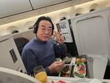 「高橋英樹、妻との旅行で豪華な機内食を堪能「美味しかったです」」の画像1
