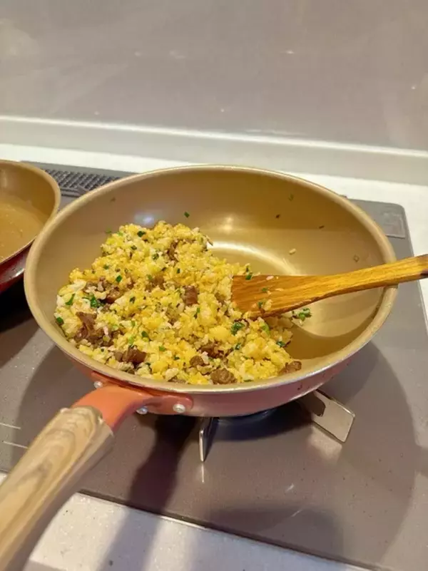 小倉優子、パスタでは足りない長男に追加の一品「食べっぷりが気持ちいい！！」