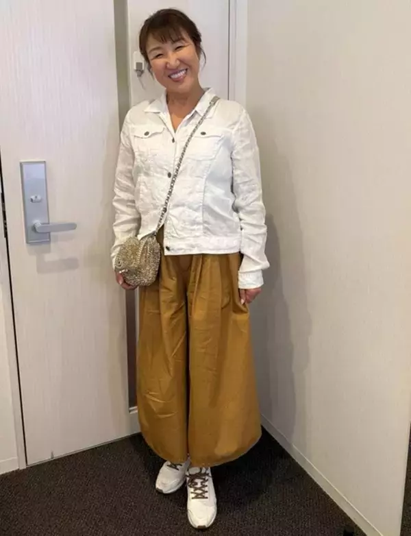 北斗晶、次男からプレゼントされた服を着用した姿「選んで買ってきてくれた事が嬉しくて」