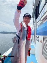 川崎麻世「人生初の太刀魚釣れた」妻と船釣りへ「俺は6匹！！花音は太刀魚18匹」
