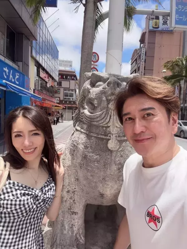 川崎麻世、妻と1泊2日の沖縄旅行を満喫「ちゃんとした新婚旅行はまだ先かな？」