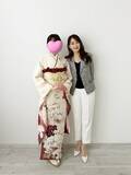 「細川直美、次女の成人式前撮りを報告「私が成人式で着た振袖と自分で選んだ振袖の2着」」の画像1