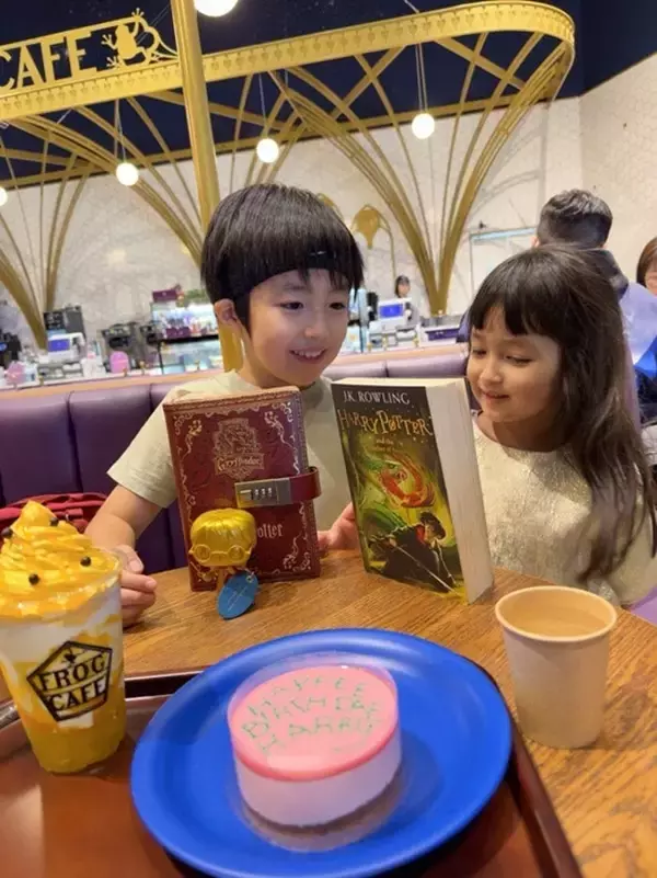 川崎希、ハリーポッターのカフェを満喫「食べるのもったいないくらい可愛い」