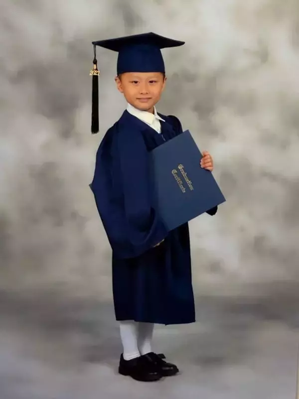 小原正子、長男と次男の卒園写真を公開「今年のこうめちゃんの写真も楽しみです」