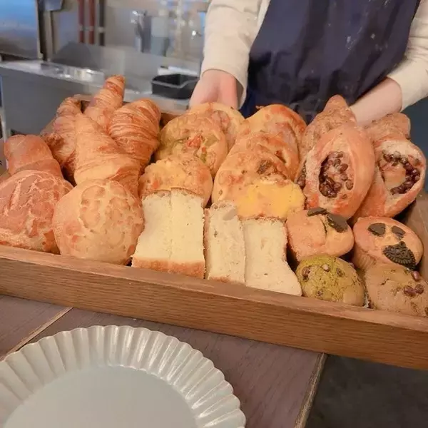 「大満足」娘と1時間待ちの人気店でランチ「おかず系も甘い系もどれもおいしくて」