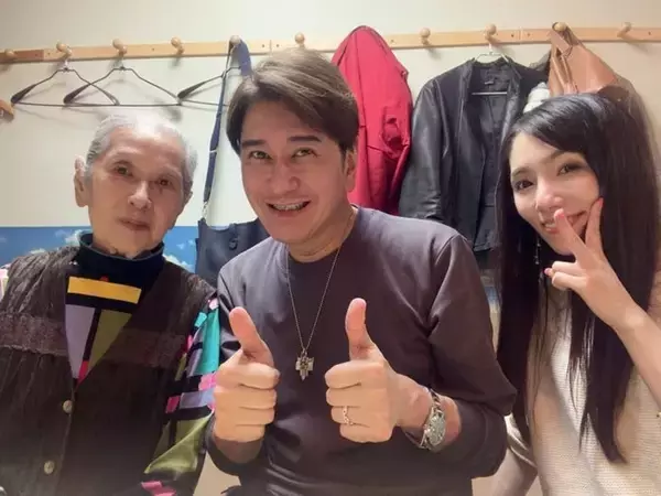 川崎麻世、妻と母と訪れた寿司屋での偶然「店内8人中4人も同い年やん」