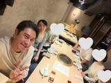 「川崎麻世、妻らと絶品焼肉コースを堪能「最近食べた焼肉で1番美味しかった」」の画像1