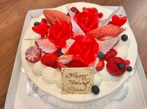 薬丸裕英、妻・石川秀美さんの誕生日を祝福「人生第二章、夫婦でスタートです」