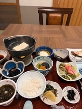 堀ちえみ、宿泊した旅館の豪華な朝食を絶賛「煮物の味付けもとてもいい」