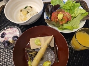 高橋英樹、豪華な朝食を公開「和懐石風に洋風をまぜて」