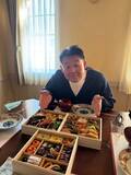 「花田虎上、豪華おせちと妻の特製お雑煮を堪能「出汁が効いて美味しかったです」」の画像1