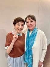 戸田恵子、名前を見つけて思わず会いに行った人物との2ショットを公開「こんな再会ってあるんだなぁって感激」