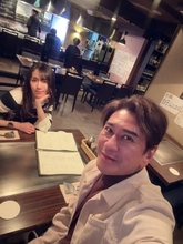 川崎麻世、妻との食事中に聞こえてきた自身の名前「川﨑麻世ネーズ」