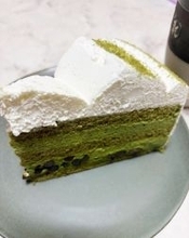 藤あや子『HARBS』で購入したケーキを絶賛「濃厚だけど軽いしシフォン生地なので食べやすい」